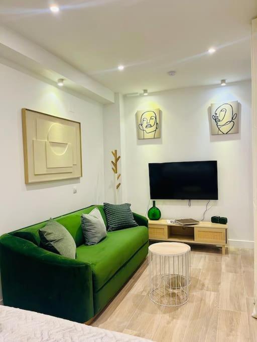 New Luxurious Studio With Patio/Center Apartment Málaga Exterior foto